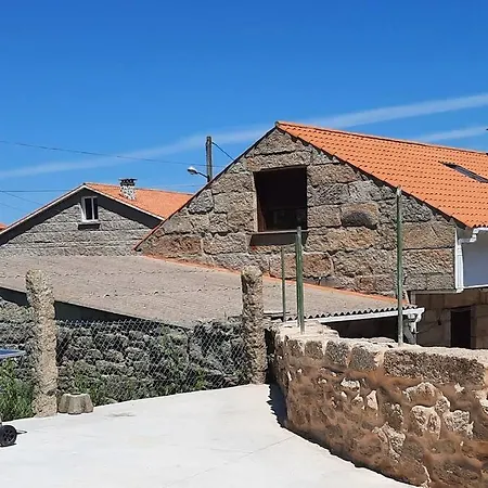 En San Vicente De 別荘 *
