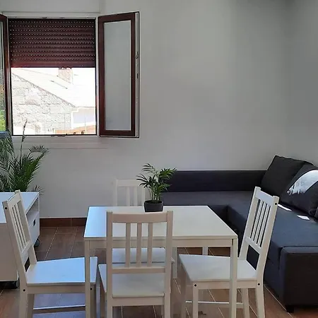 En San Vicente De 別荘 *